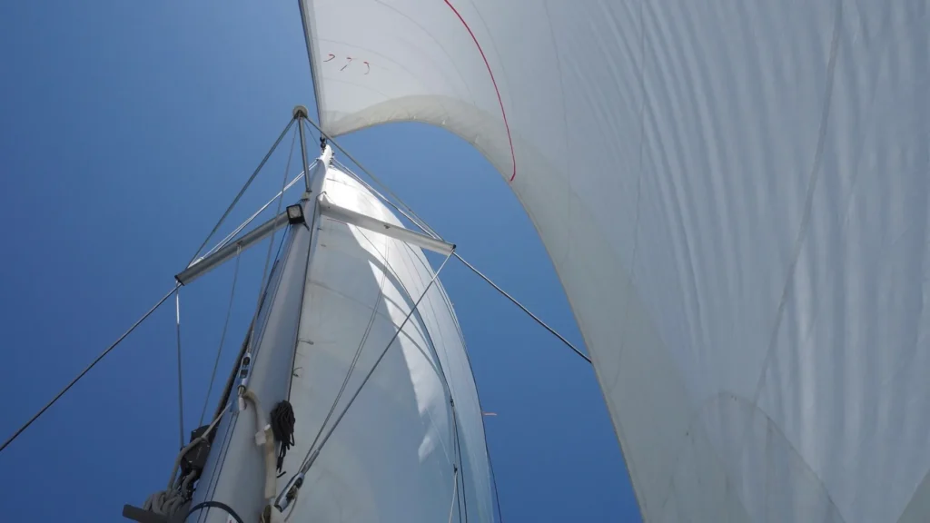 Entretenir la sellerie de son bateau : sel, soleil et hivernage
